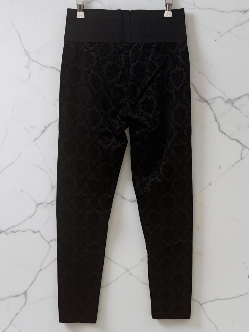 The Cielo Jeans Black Damask Leggings New with Tags - Picture 4 of 4
